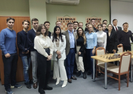 В Студенческом шахматном клубе возобновляются занятия по шахматам