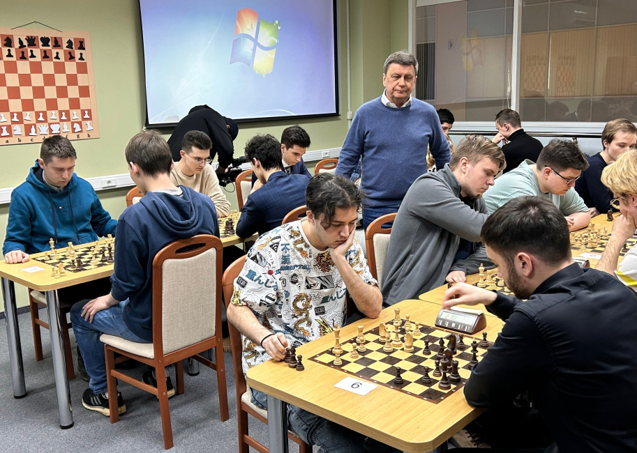 Второй лично-командный шахматный турнир студентов МГУ