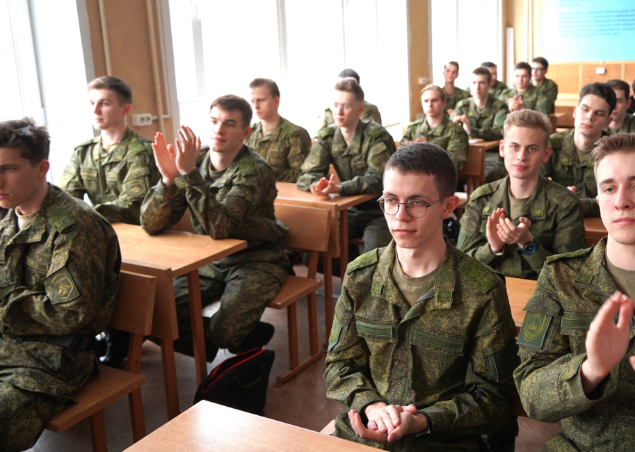 Встреча студентов МГУ с участниками СВО